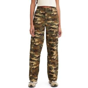 NWT Levi's '94 Baggy Wide Leg Cargo Pants 32 x 30 Color: Grape Leaf Emily Camo